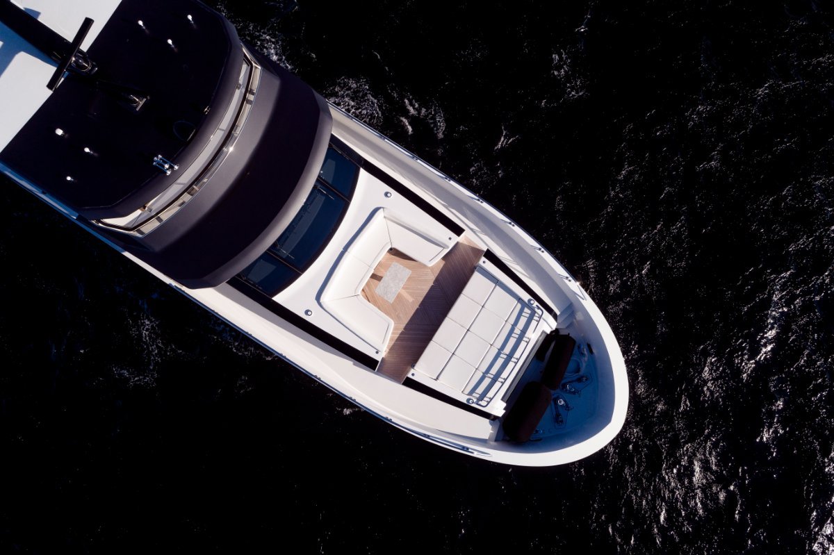 2024 Ocean Alexander 35R Tri-Level Motoryacht Image