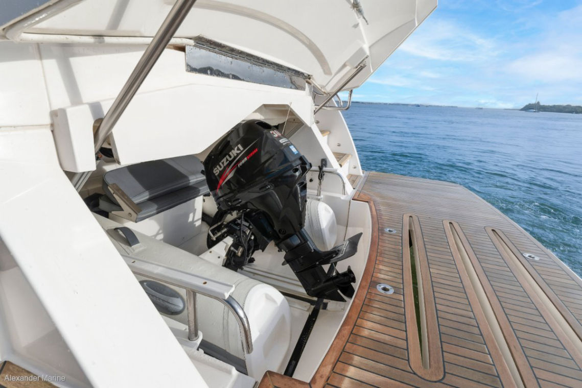 2017 Riviera  5400 Sport Yacht Image