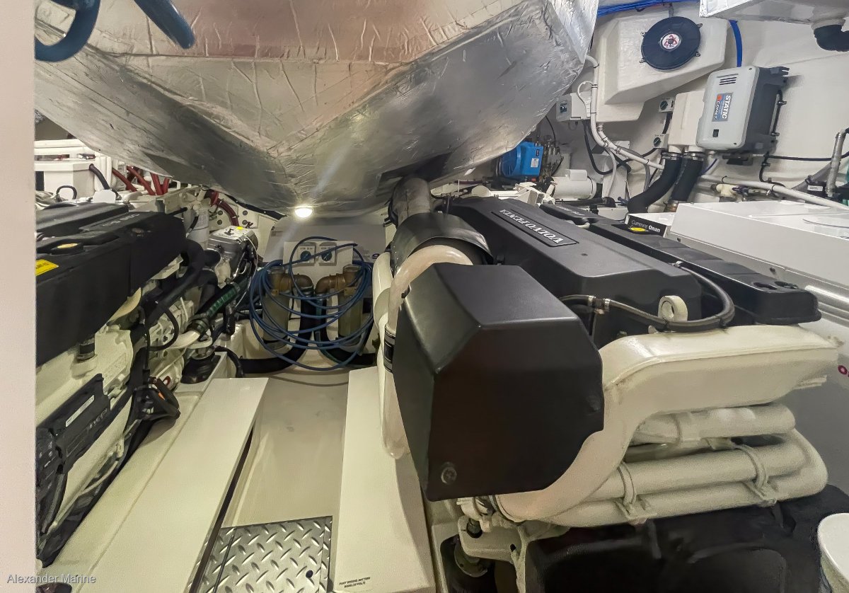 2018 Riviera  6000 Sport Yacht Image